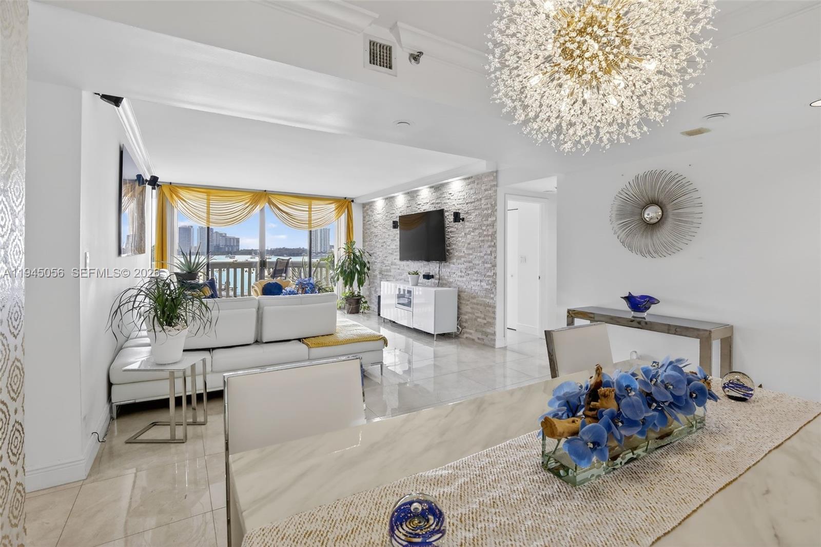 WOW! ENTER THIS SPECTACULAR SPACIOUS RESIDENCE & SEE BEAUTIFUL WATER VIEWS. THIS 2 BEDROOM 2 BATH FEATURES A SPLIT FLOOR PLAN, PORCELAIN FLOORS, BRAND NEW AC UNIT, GOURMET KITCHEN WITH NEW REFRIGERATOR, BRAND NEW WASHER/DRYER, LARGE TERRACE & MORE.
THIS 84 ACRE ISLAND PARADISE OFFERS COUNTRY CLUB AMENITIES FEATURING A 27,000SF W/CLASSES, INDOOR SWIMMING POOL, 15 TENNIS COURTS & PICKLE BALL,3 RESTAURANTS, DELI, CHILDREN'S PLAYGROUND, ONSITE MARINA & MORE
