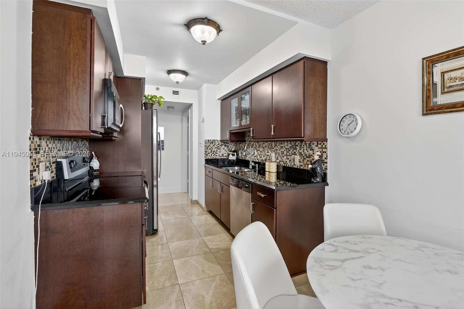 1000 ISL BLVD WILLIAMS IS - Residential