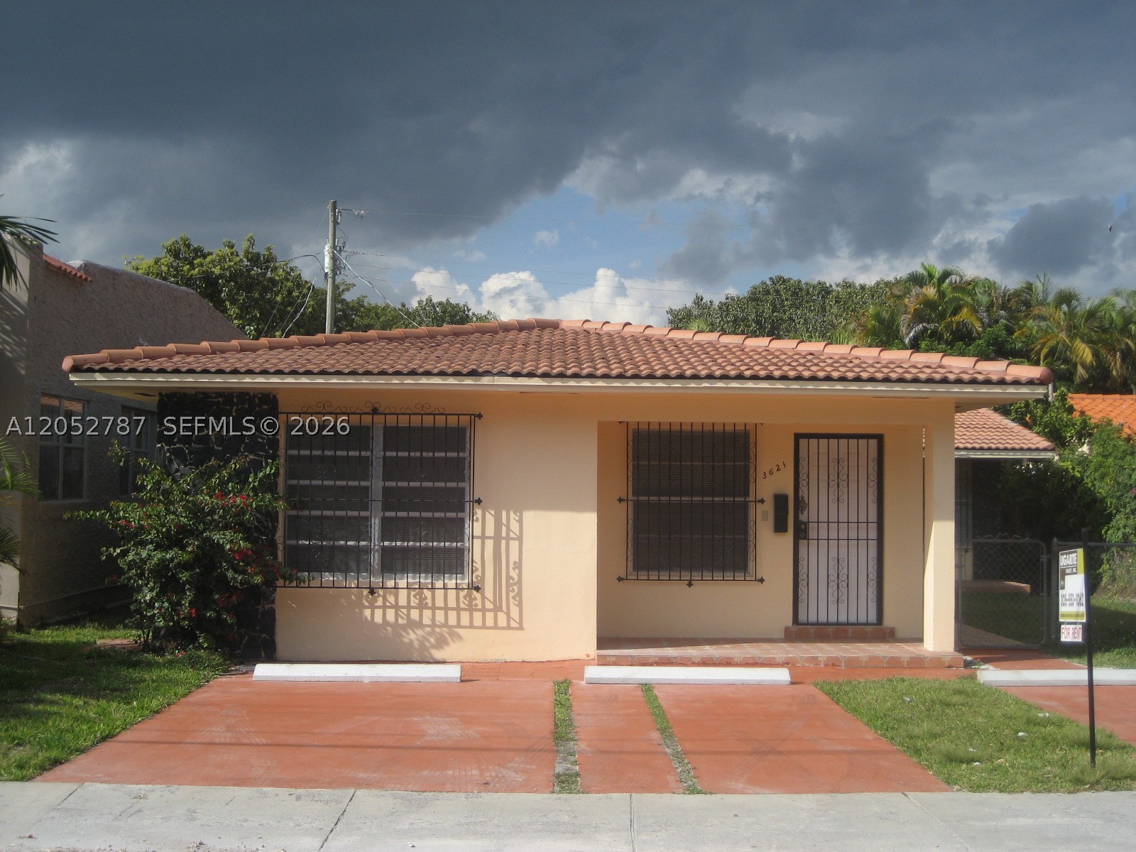 TAMIAMI PINES - Residential Lease