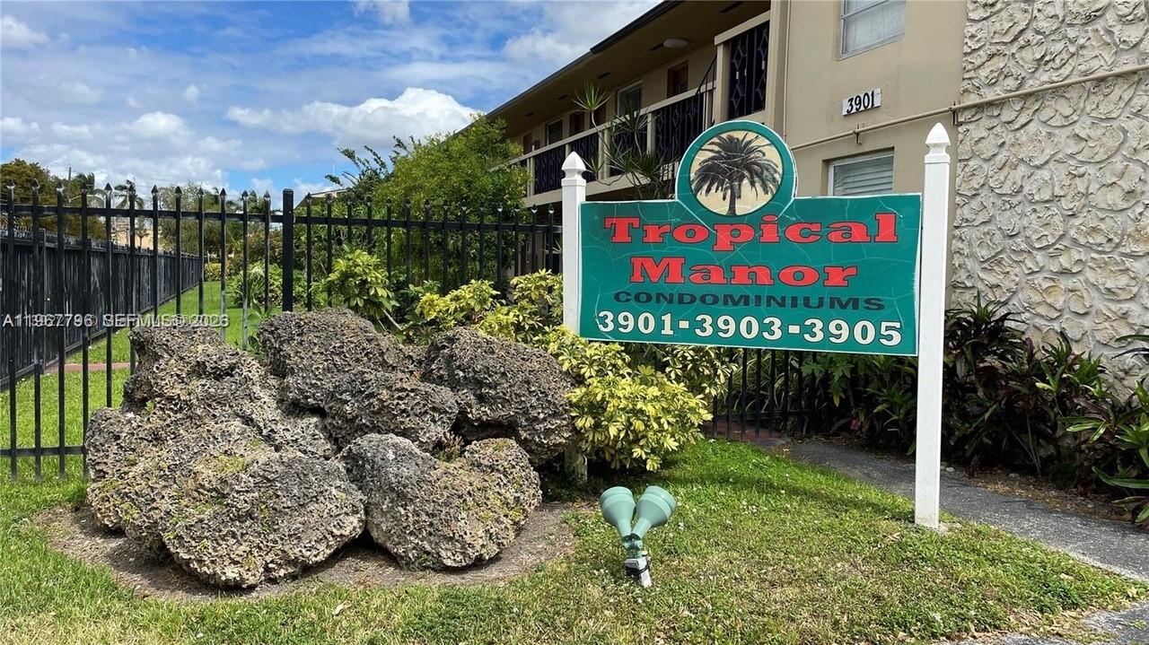 TROPICAL MANOR CONDO - Residential