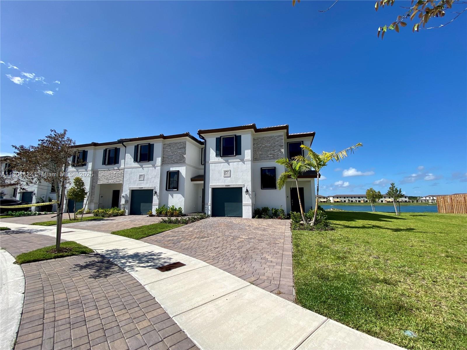 ENCLAVE SOUTH PHASE 1 - Residential Lease