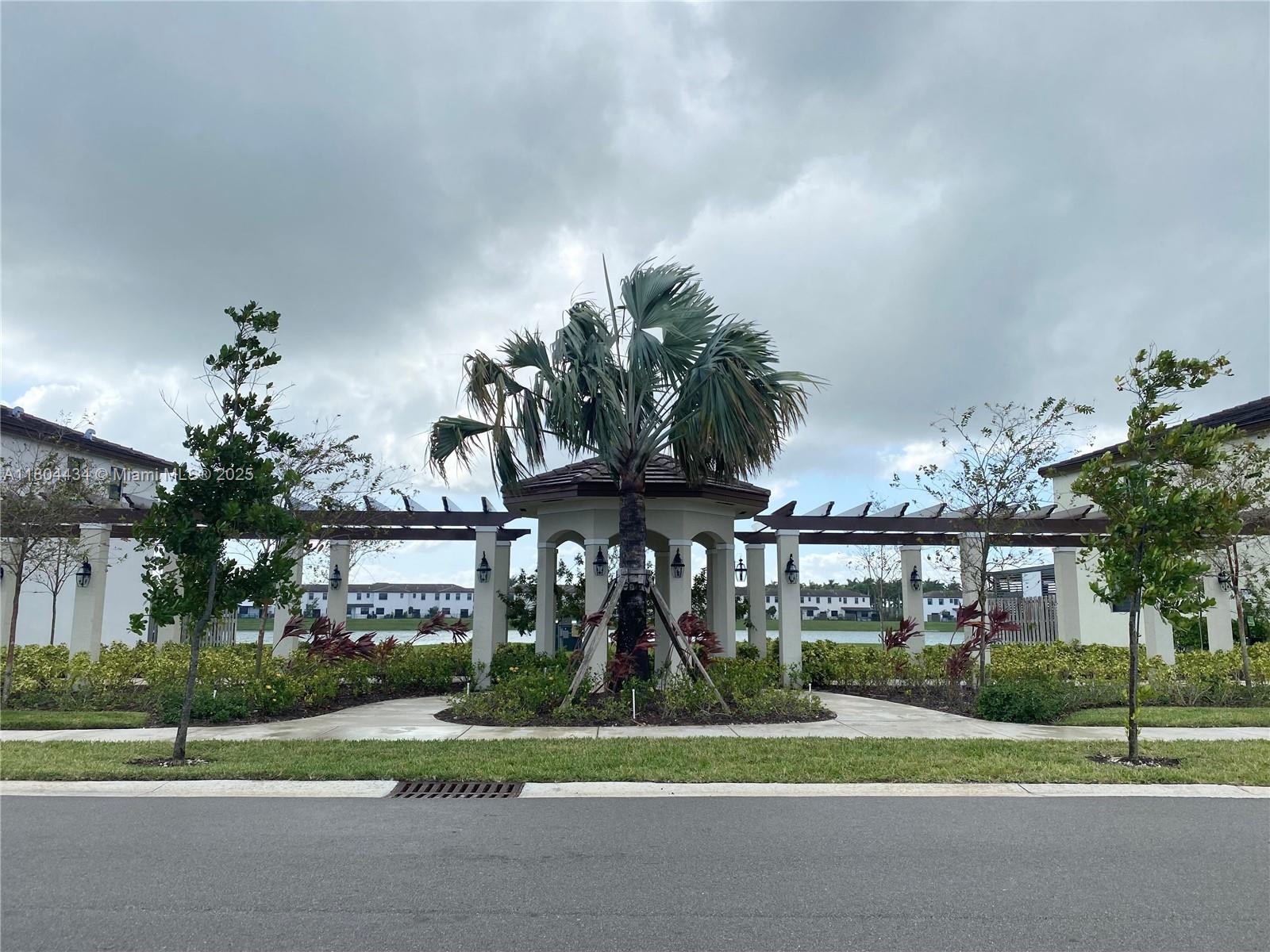 ENCLAVE SOUTH PHASE 1 - Residential Lease