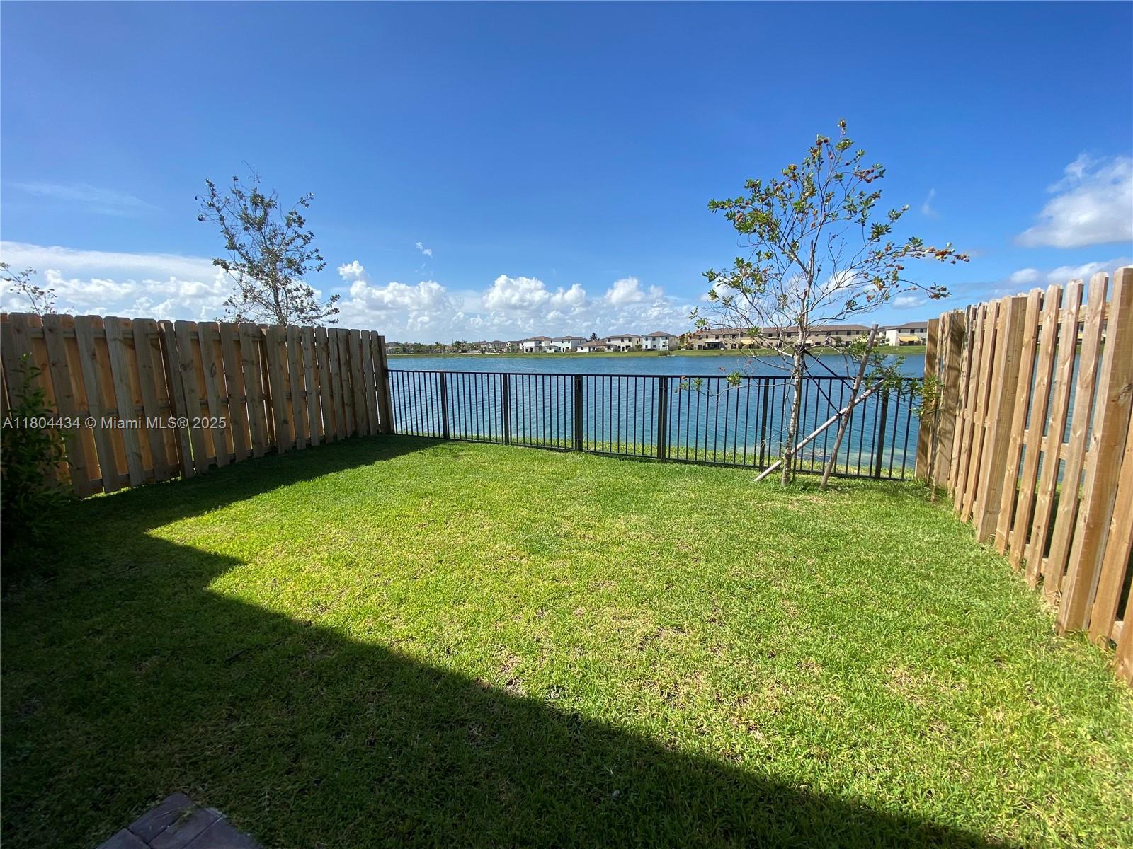 ENCLAVE SOUTH PHASE 1 - Residential Lease