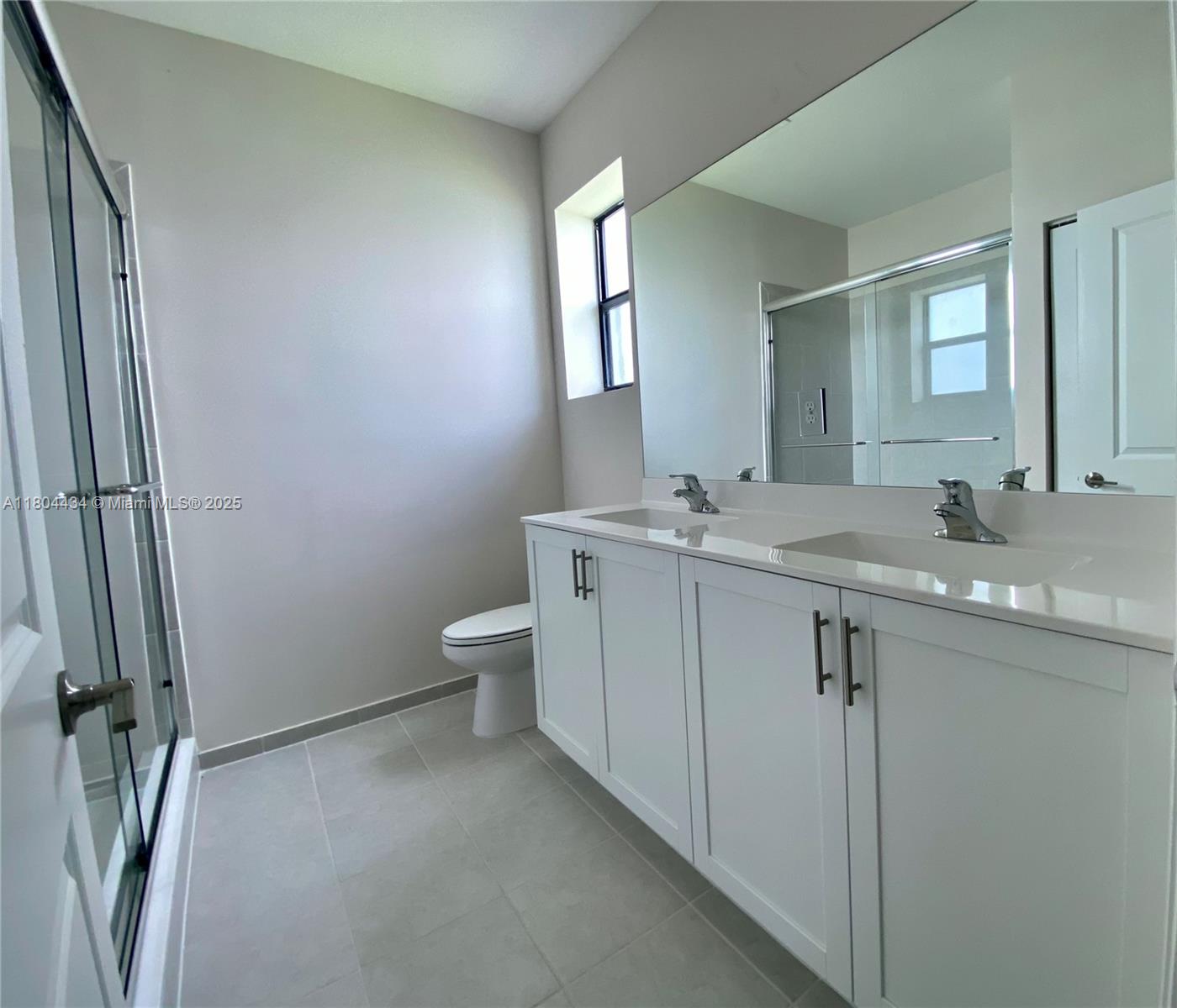 ENCLAVE SOUTH PHASE 1 - Residential Lease