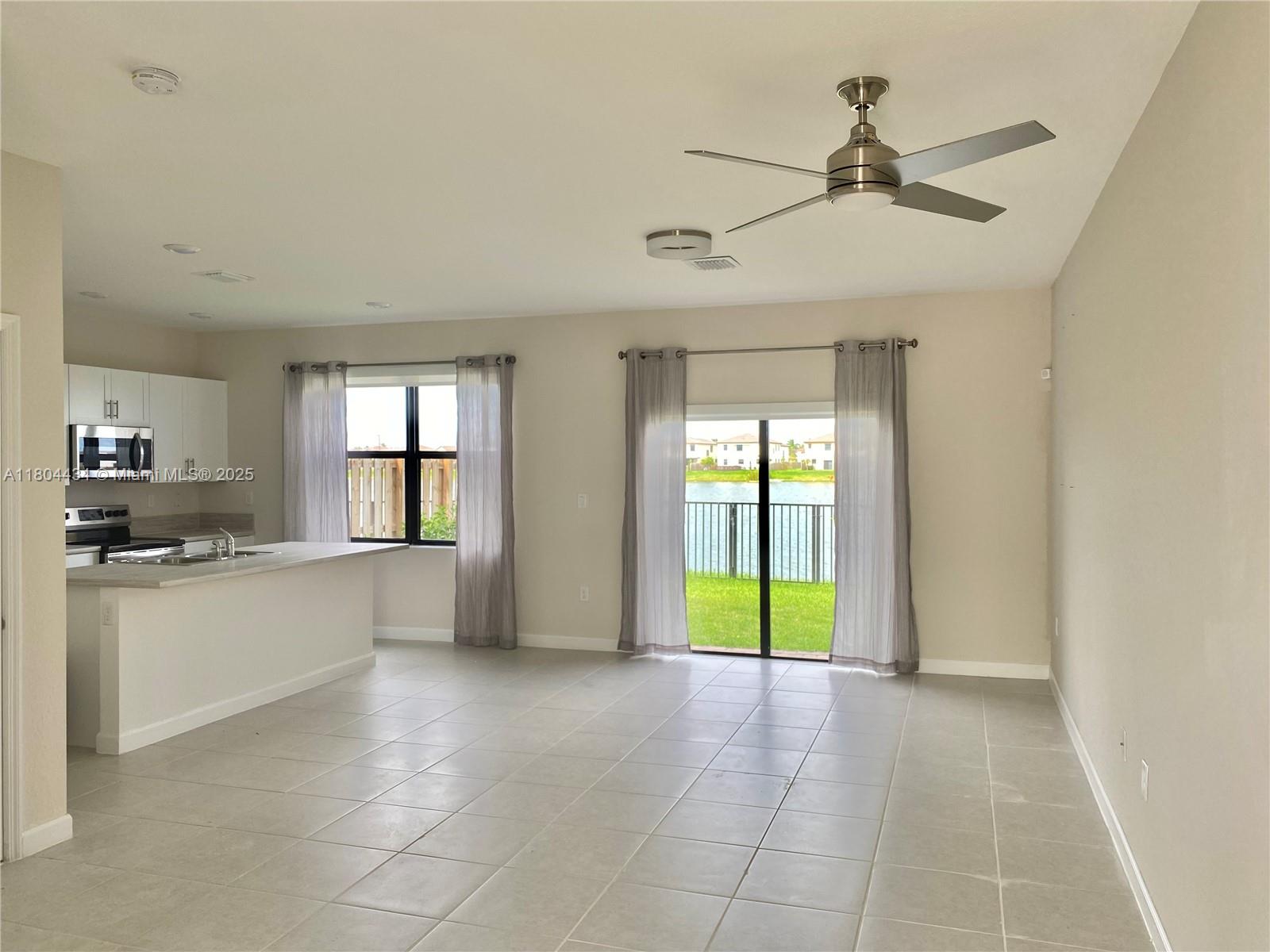 ENCLAVE SOUTH PHASE 1 - Residential Lease