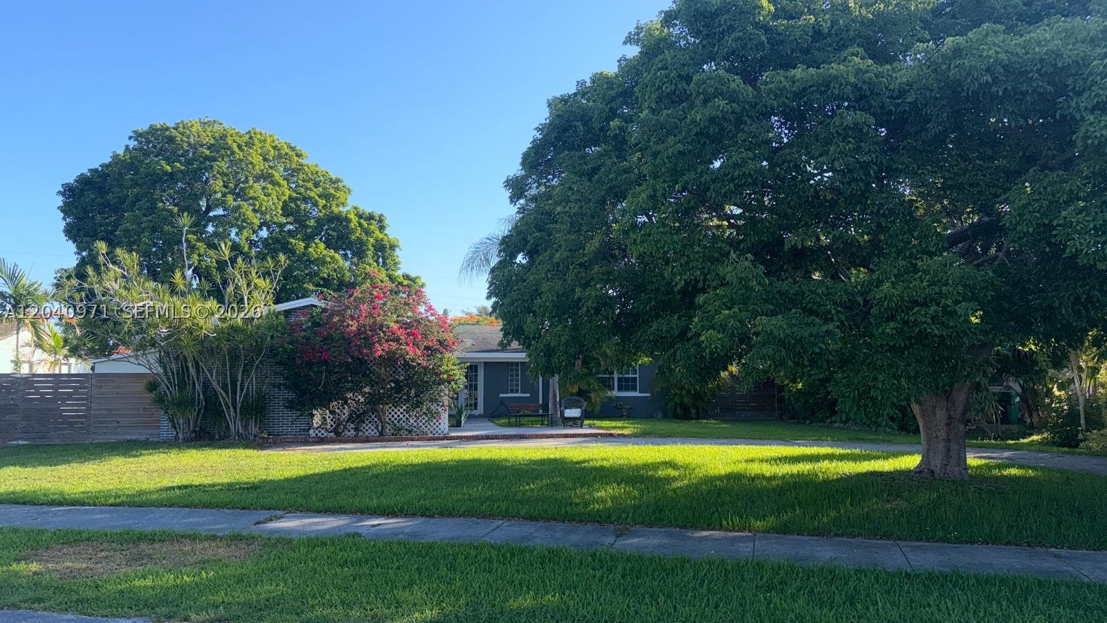 SOUTHERN ESTS 7TH ADDN SE - Residential