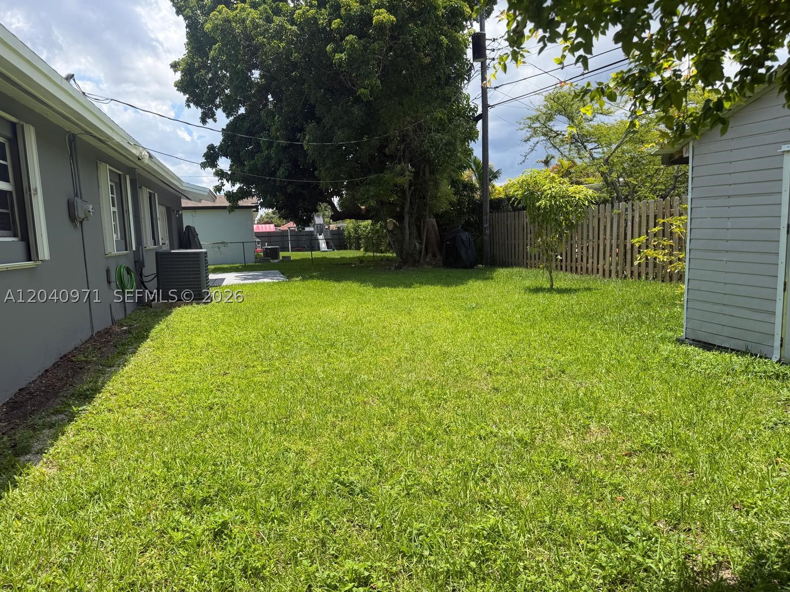 SOUTHERN ESTS 7TH ADDN SE - Residential
