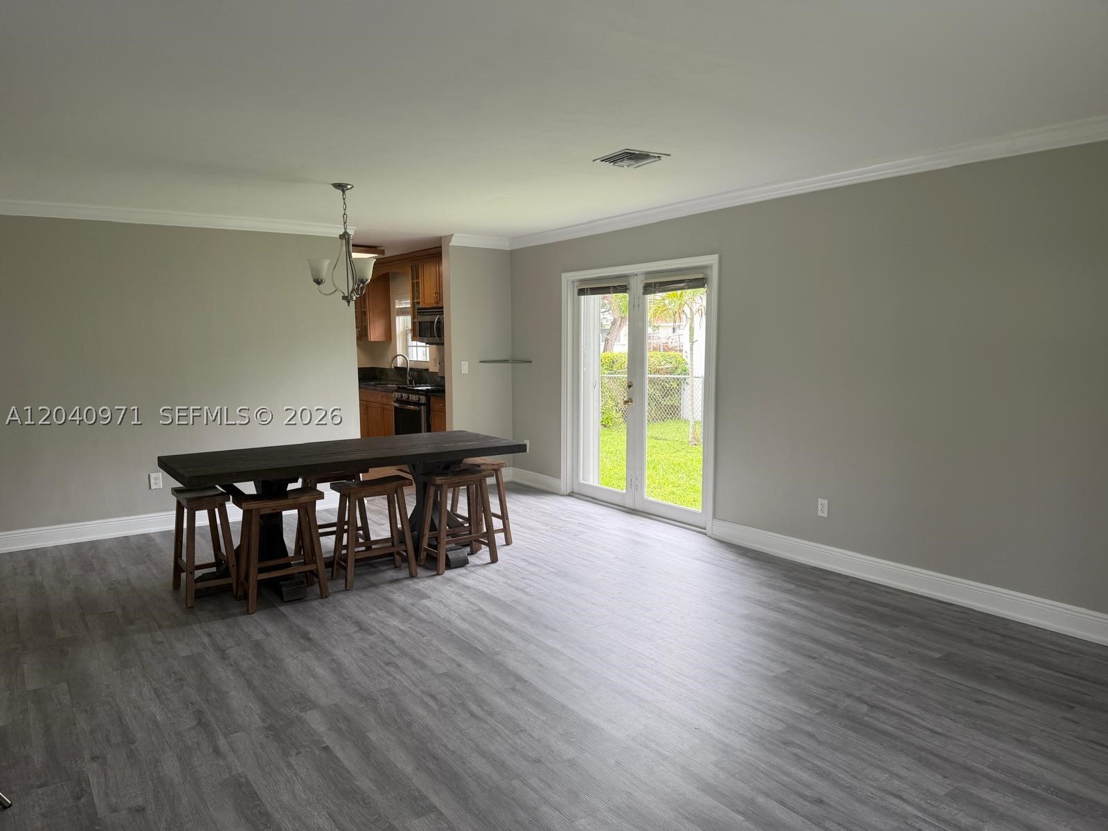 SOUTHERN ESTS 7TH ADDN SE - Residential
