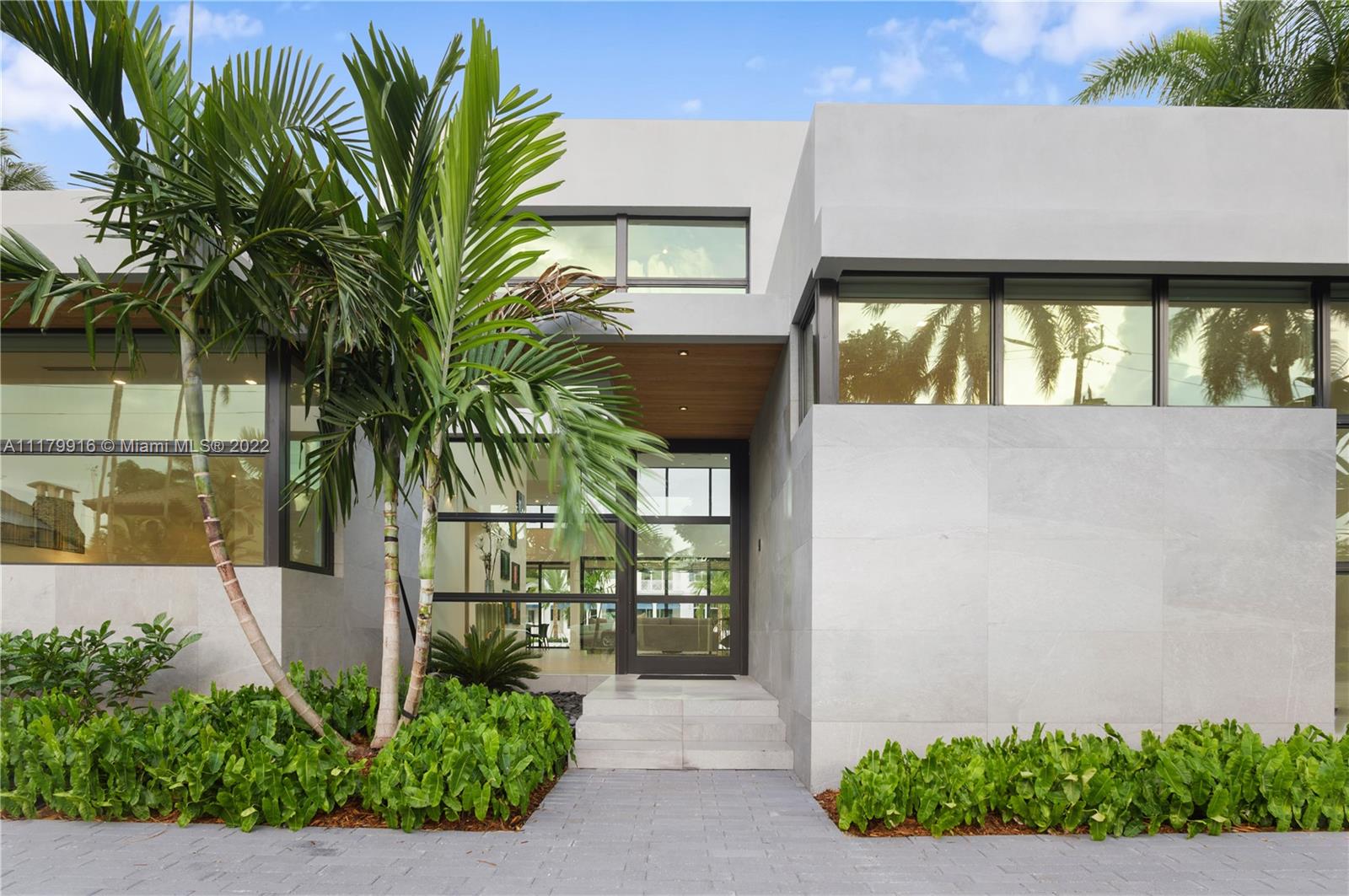 STILWELL ISLES - Residential Lease