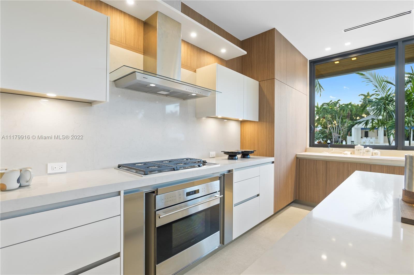 STILWELL ISLES - Residential Lease