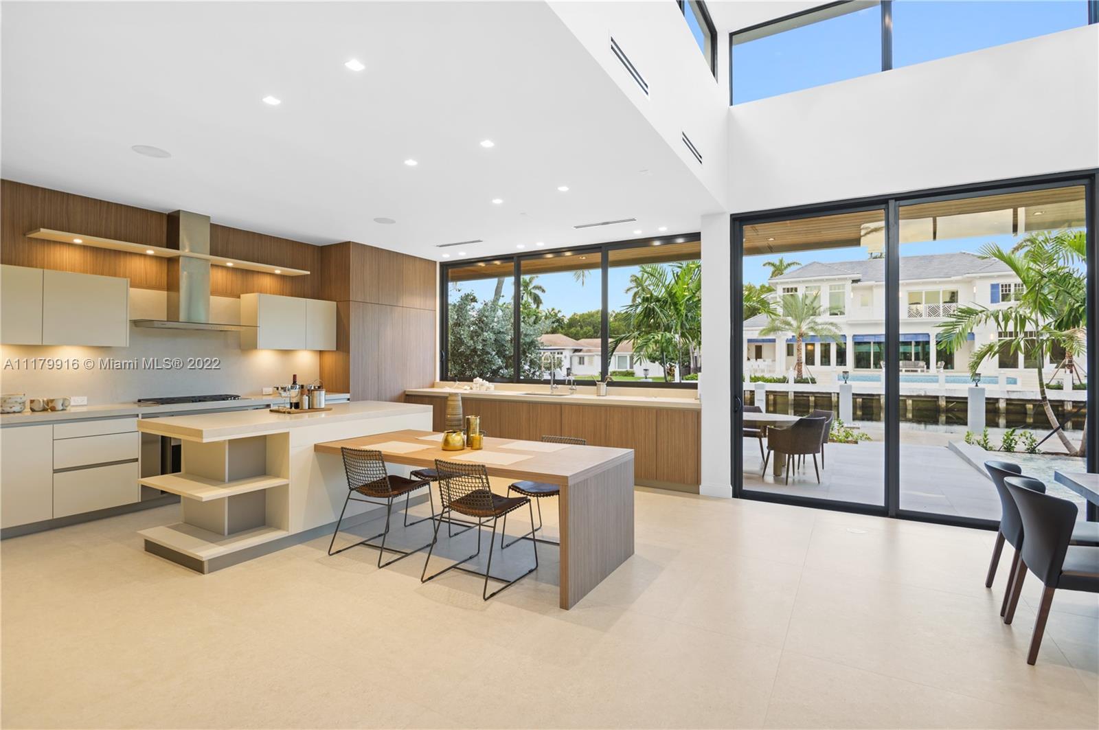 STILWELL ISLES - Residential Lease