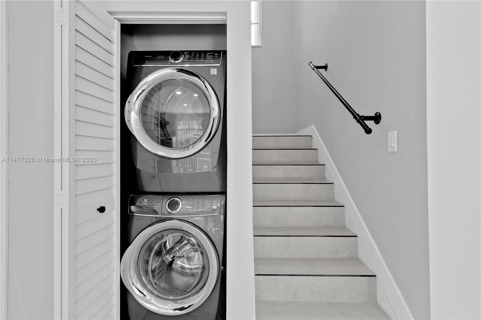 RIO GARDENS CONDO - Residential Lease