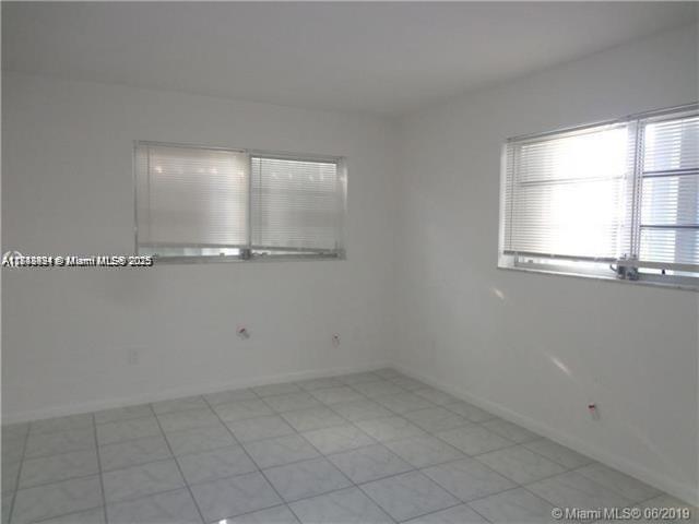 OLA CONDO - Residential