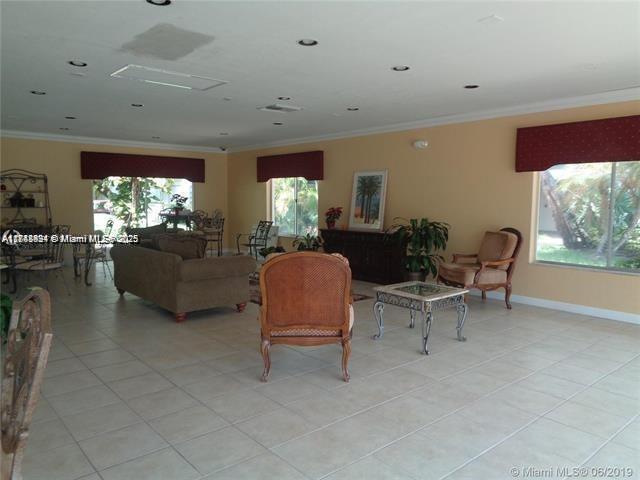OLA CONDO - Residential