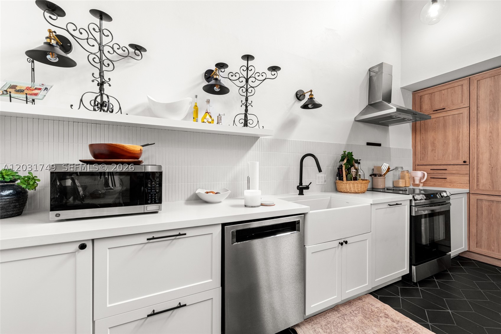 KENDALL TRACE CONDO - Residential