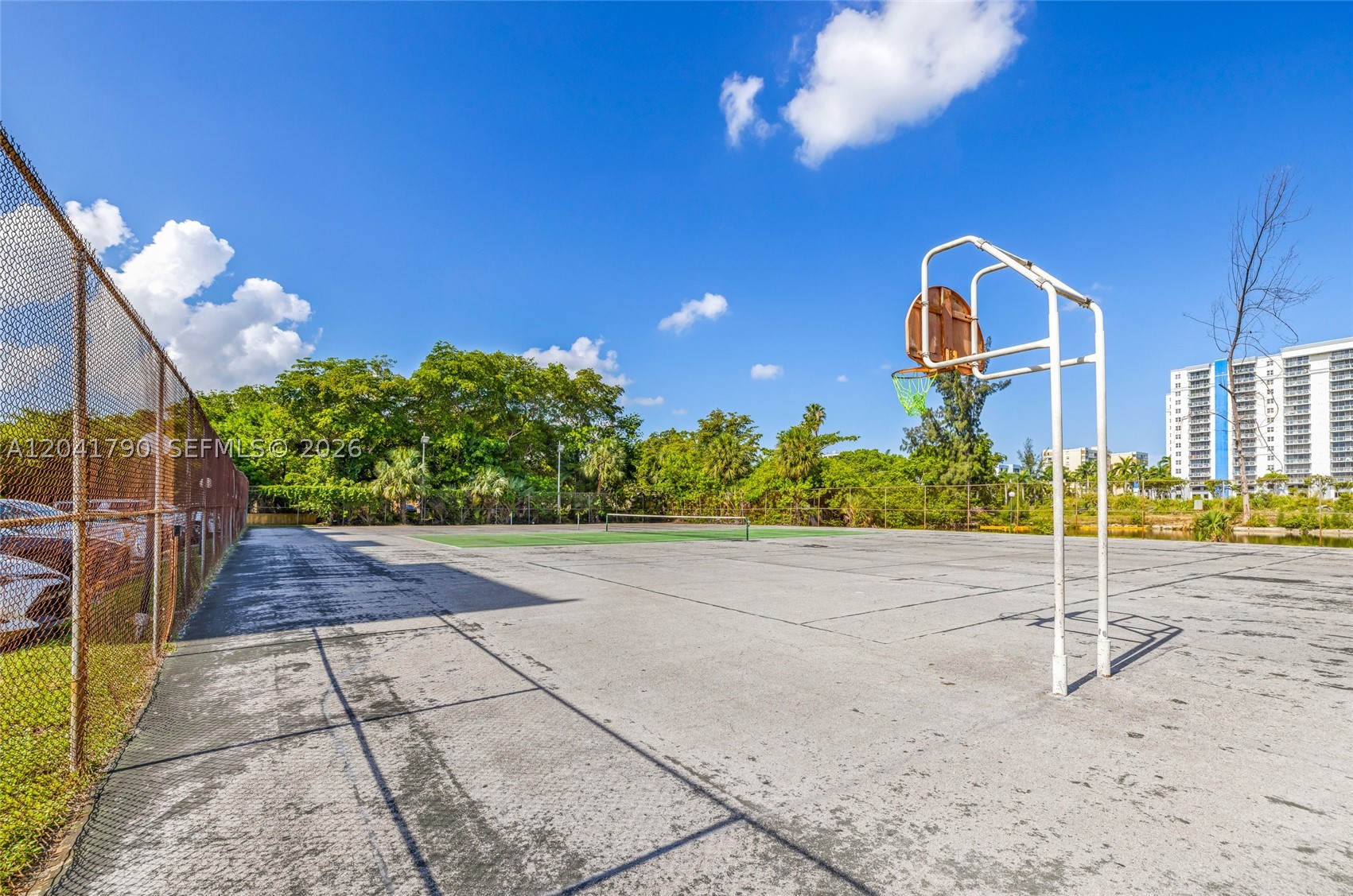 SUNSET VILLAS NO 3 CONDO - Residential Lease