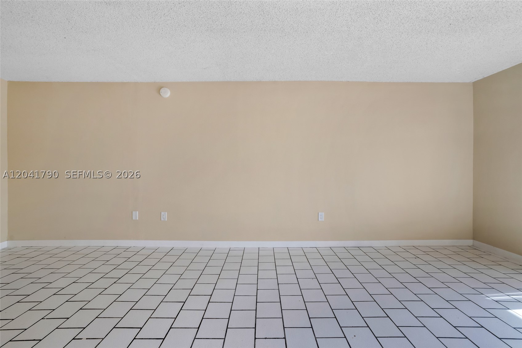 SUNSET VILLAS NO 3 CONDO - Residential Lease