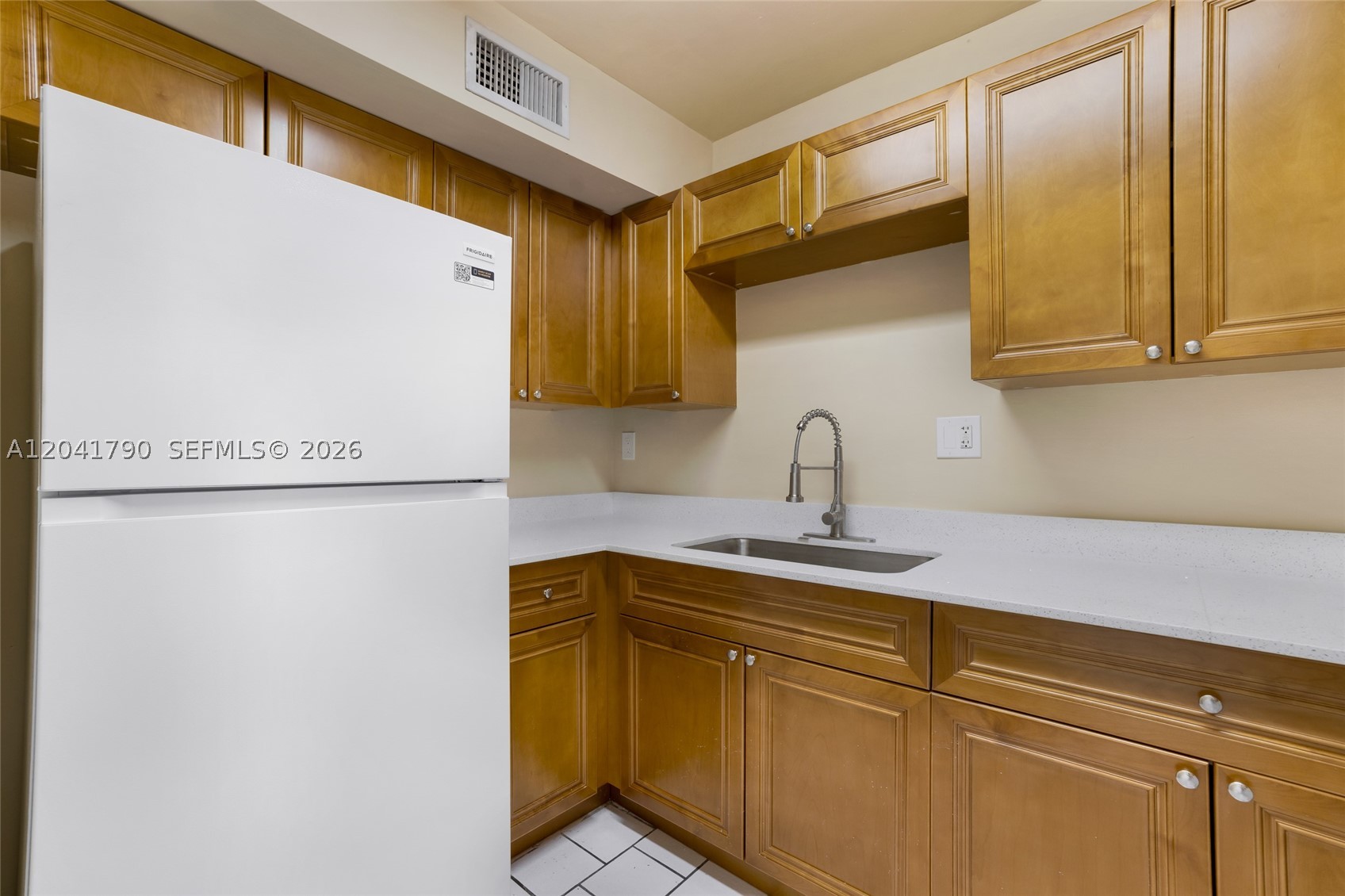 SUNSET VILLAS NO 3 CONDO - Residential Lease