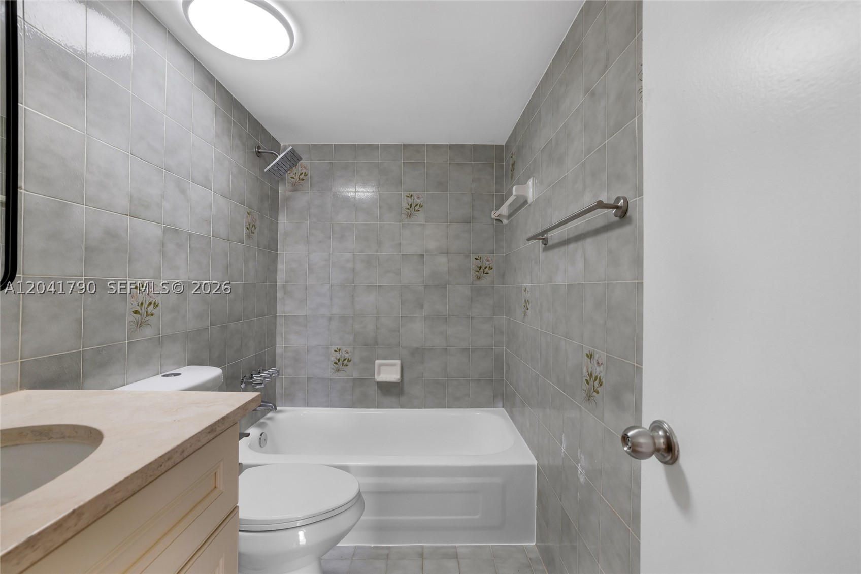 SUNSET VILLAS NO 3 CONDO - Residential Lease
