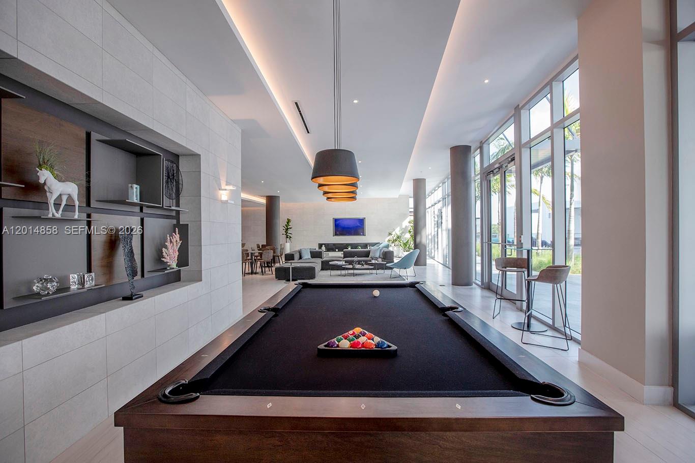 QUADRO CONDO - Residential