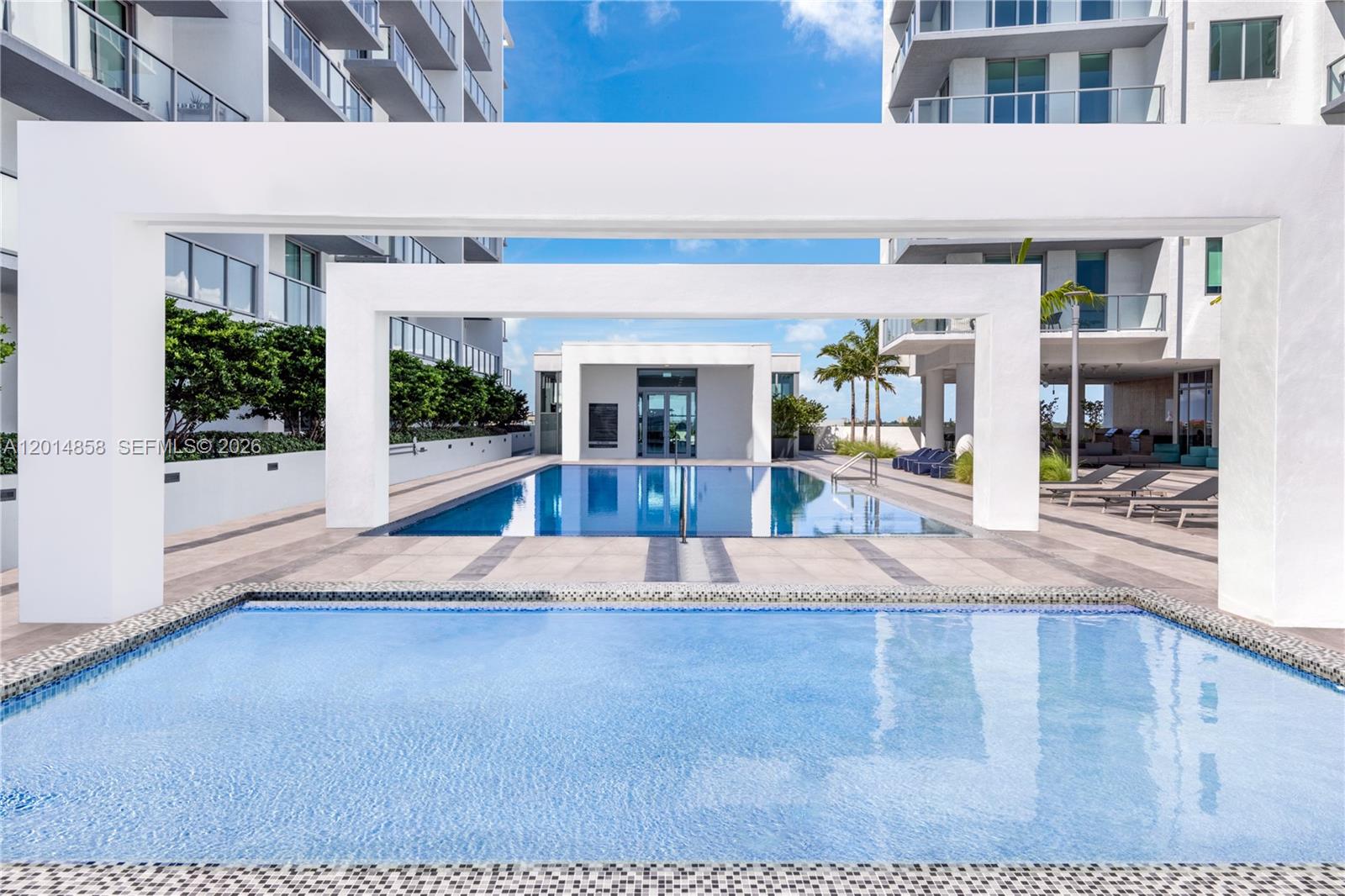 QUADRO CONDO - Residential