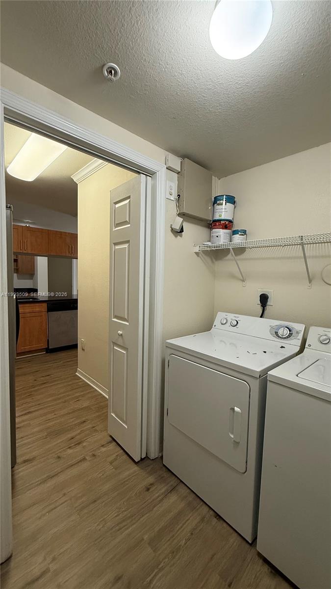 VILLAS AT EMERALD DUNES C - Residential Lease