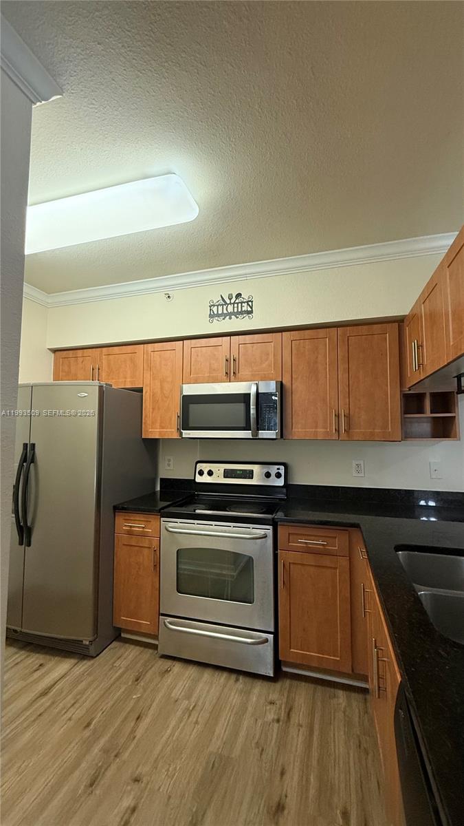 VILLAS AT EMERALD DUNES C - Residential Lease
