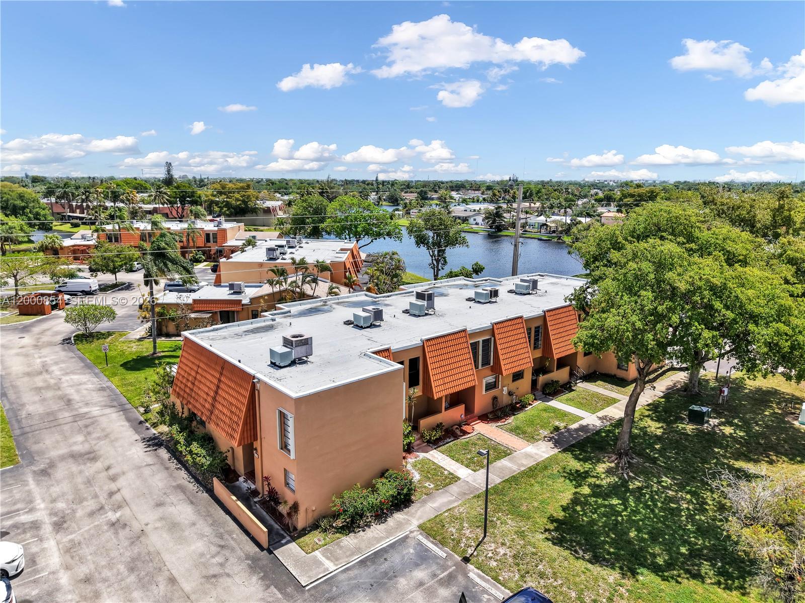 WESTVIEW CONDOMINIUM NO T - Residential
