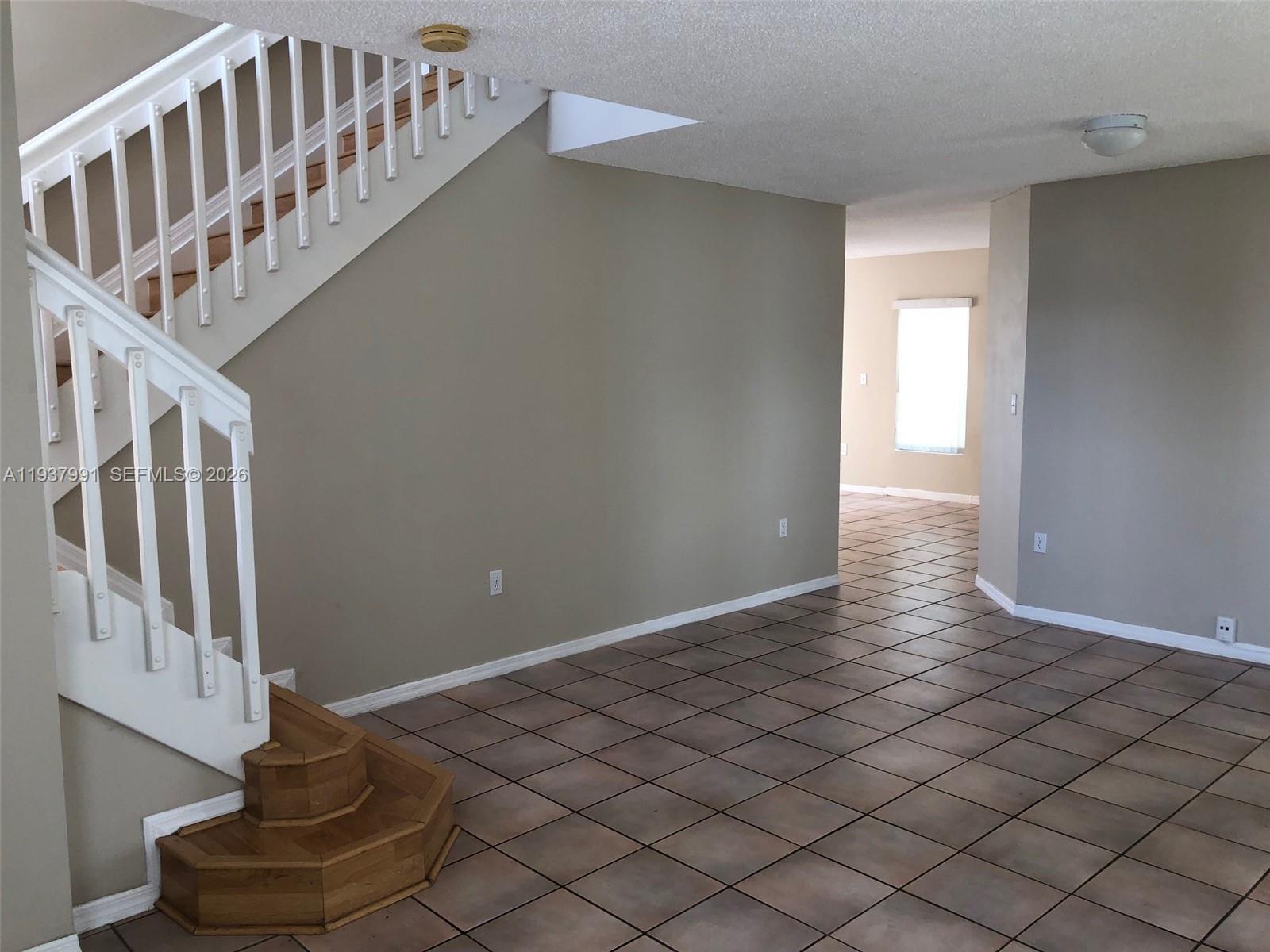CORAL CREEK - Residential