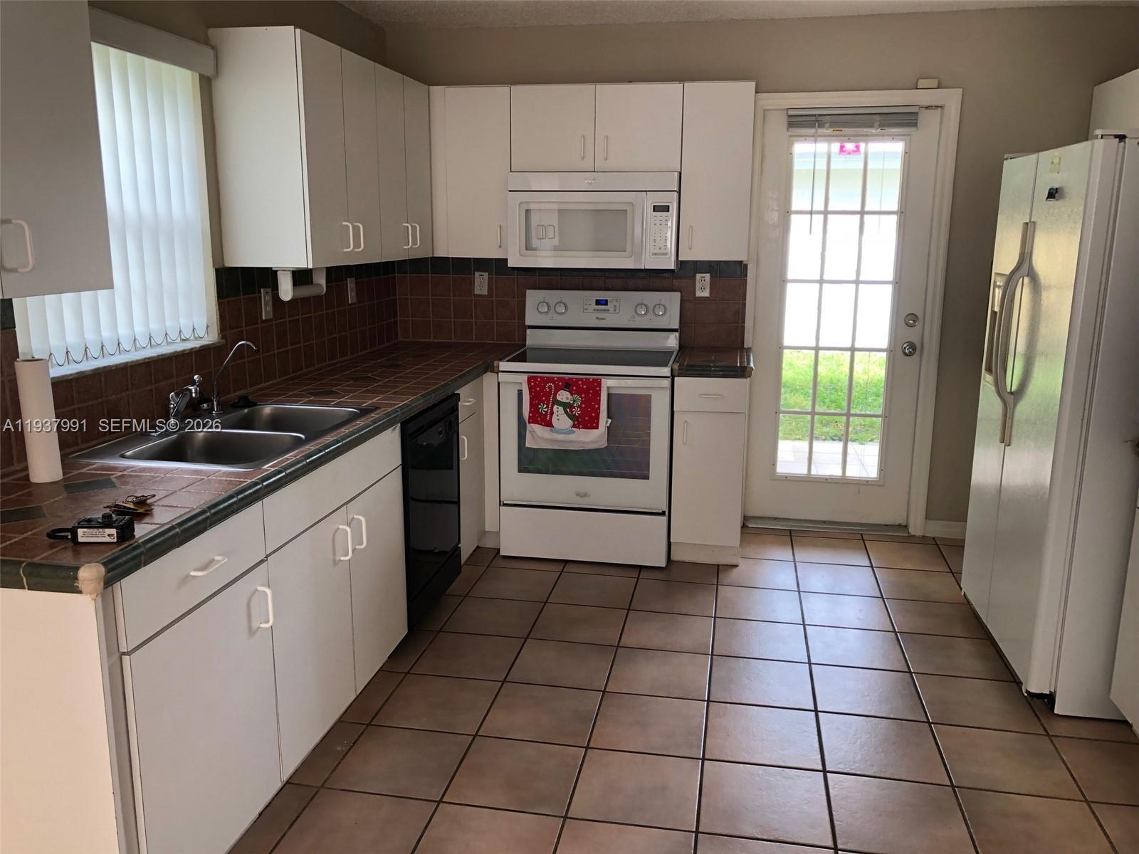 CORAL CREEK - Residential
