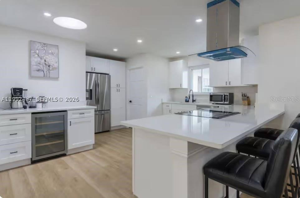 UNIVERSITY SHORES - Residential