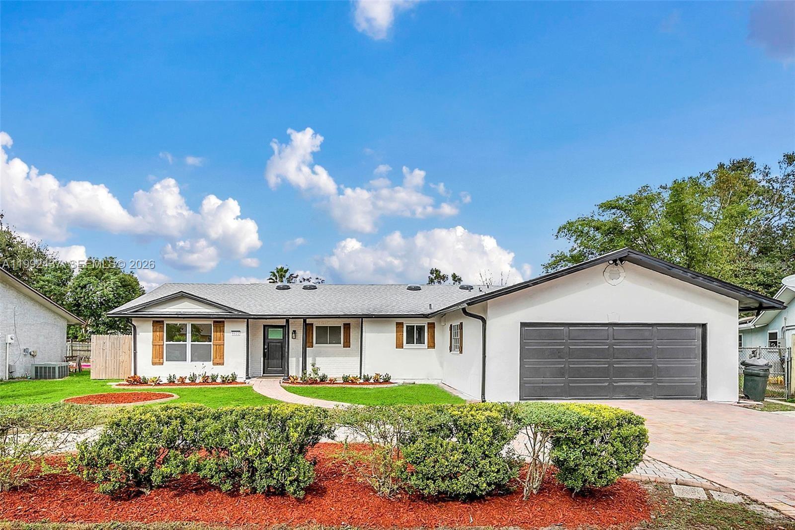 UNIVERSITY SHORES - Residential