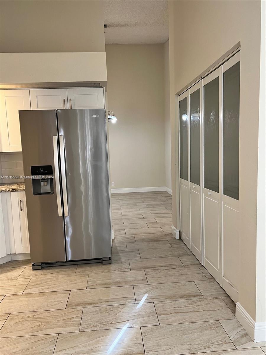 LAKEVIEW HOMES - Residential