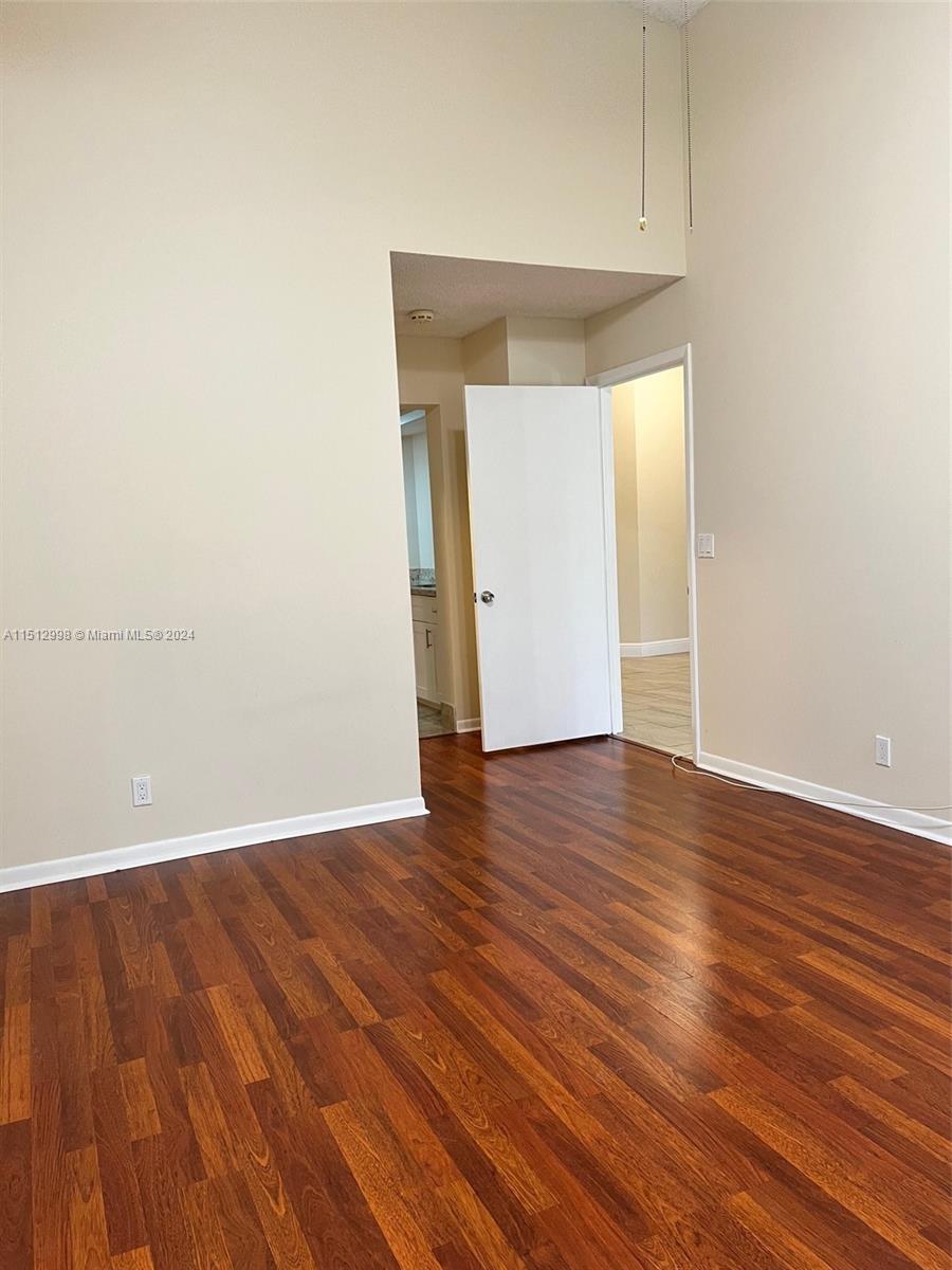 LAKEVIEW HOMES - Residential