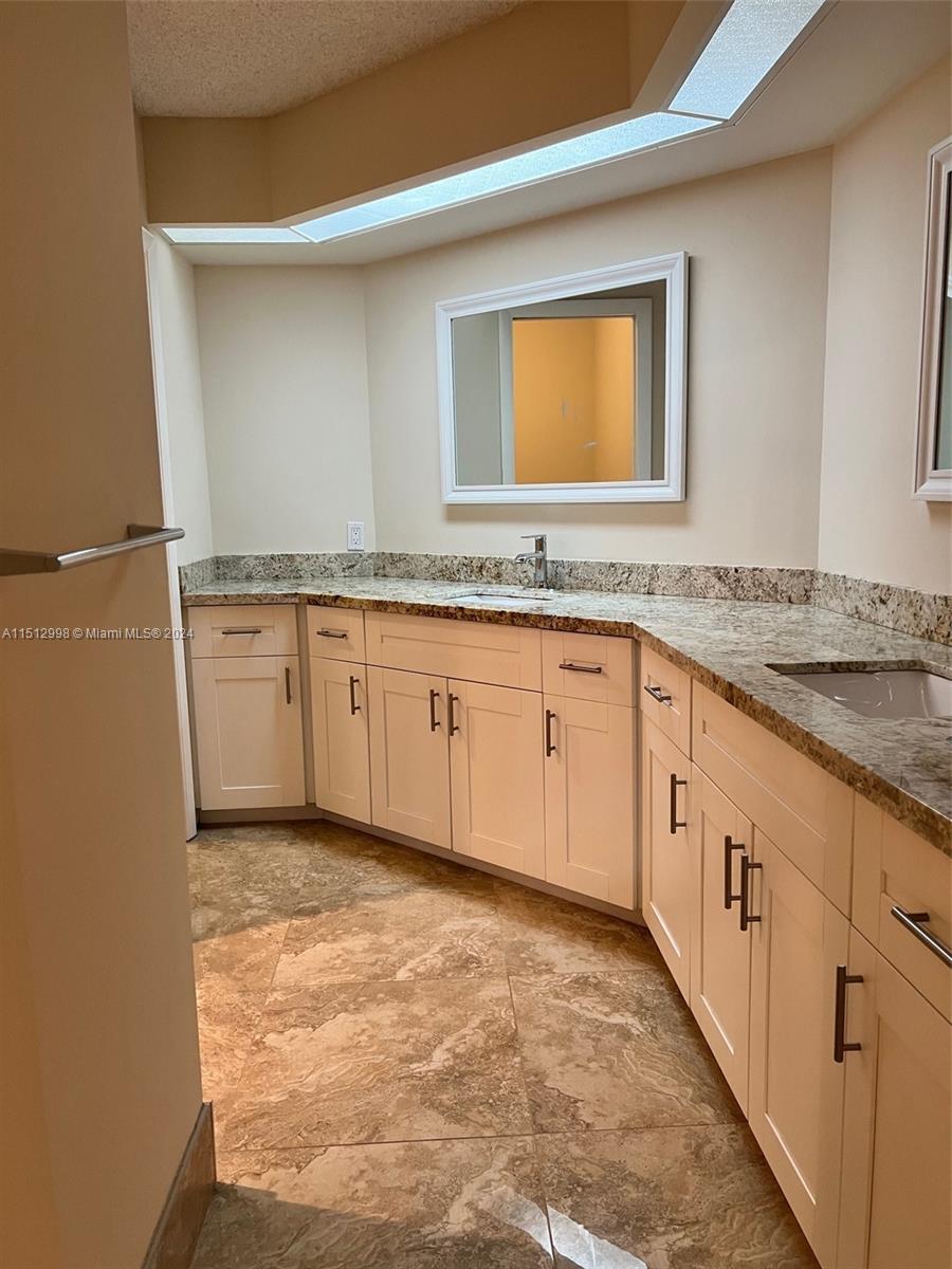 LAKEVIEW HOMES - Residential