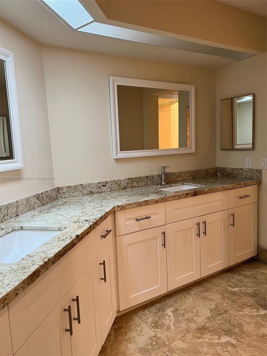 LAKEVIEW HOMES - Residential