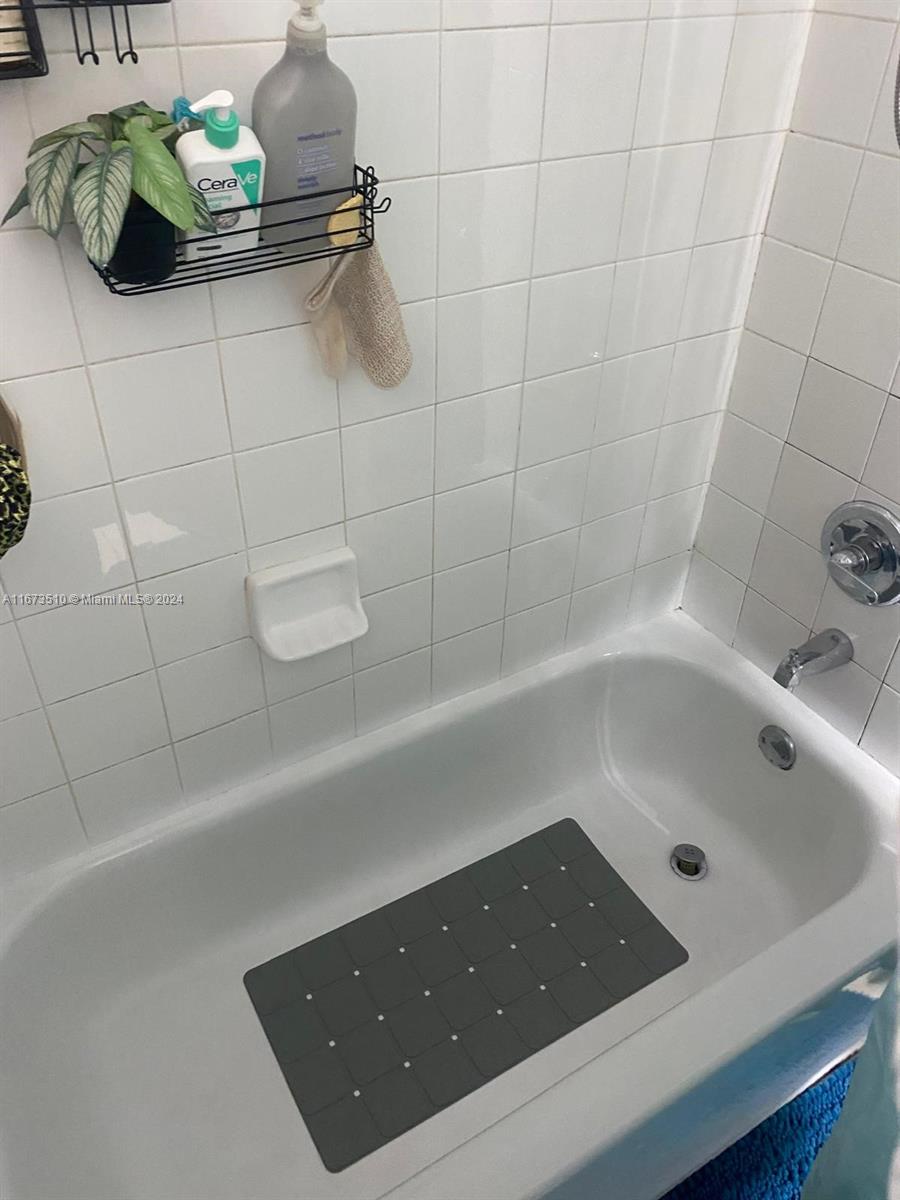 ENCLAVE AT DORAL CONDO NO - Residential