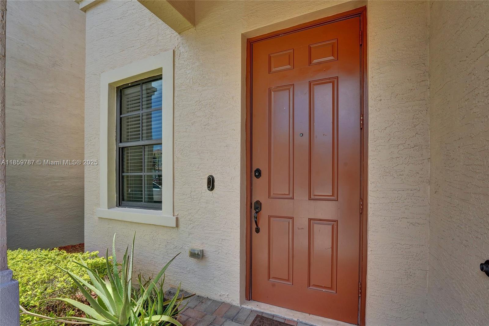 CHAMPION LAKES - Residential