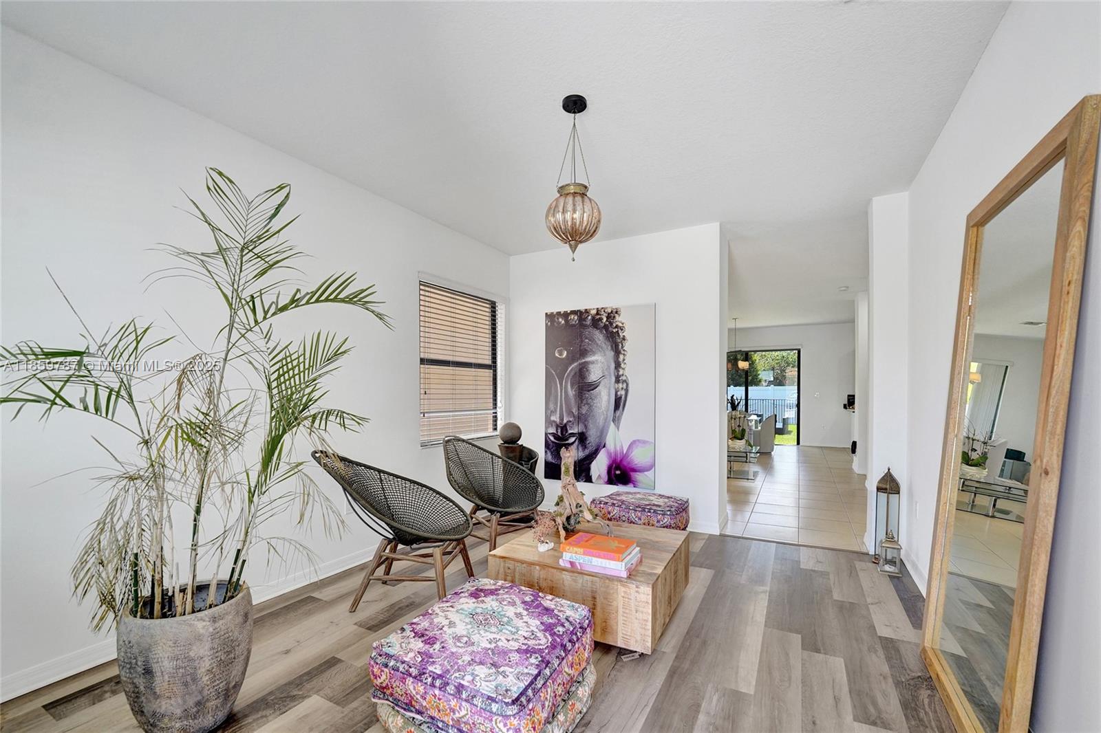 CHAMPION LAKES - Residential