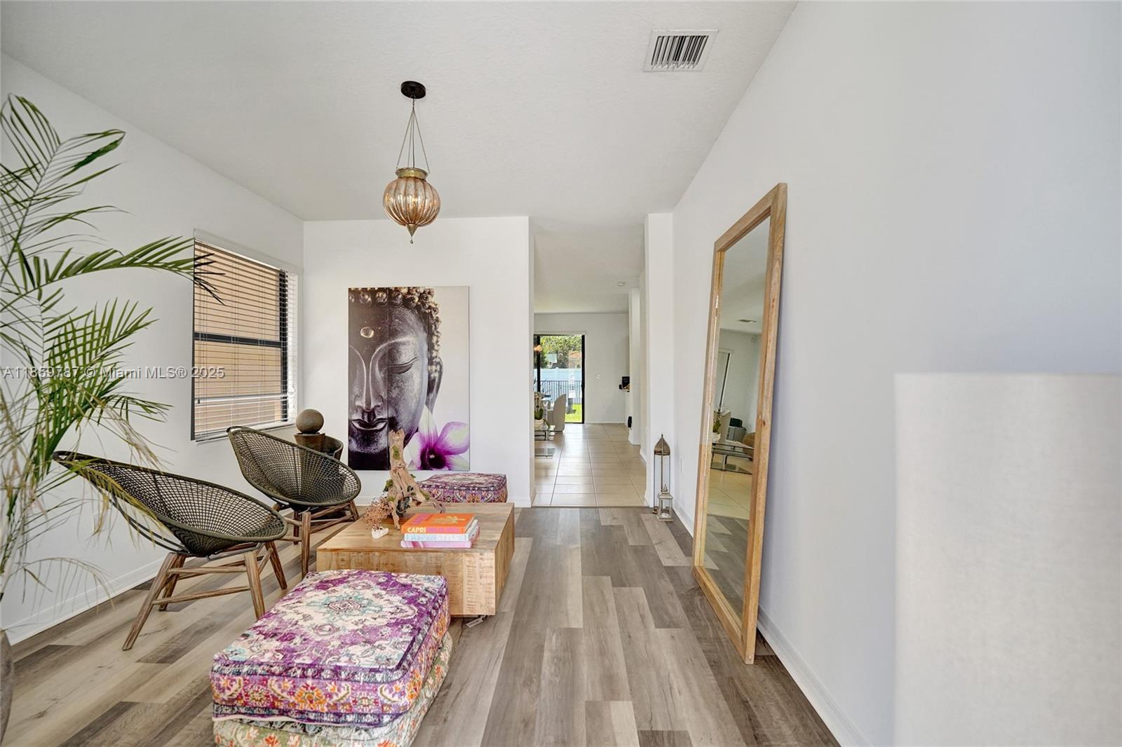 CHAMPION LAKES - Residential