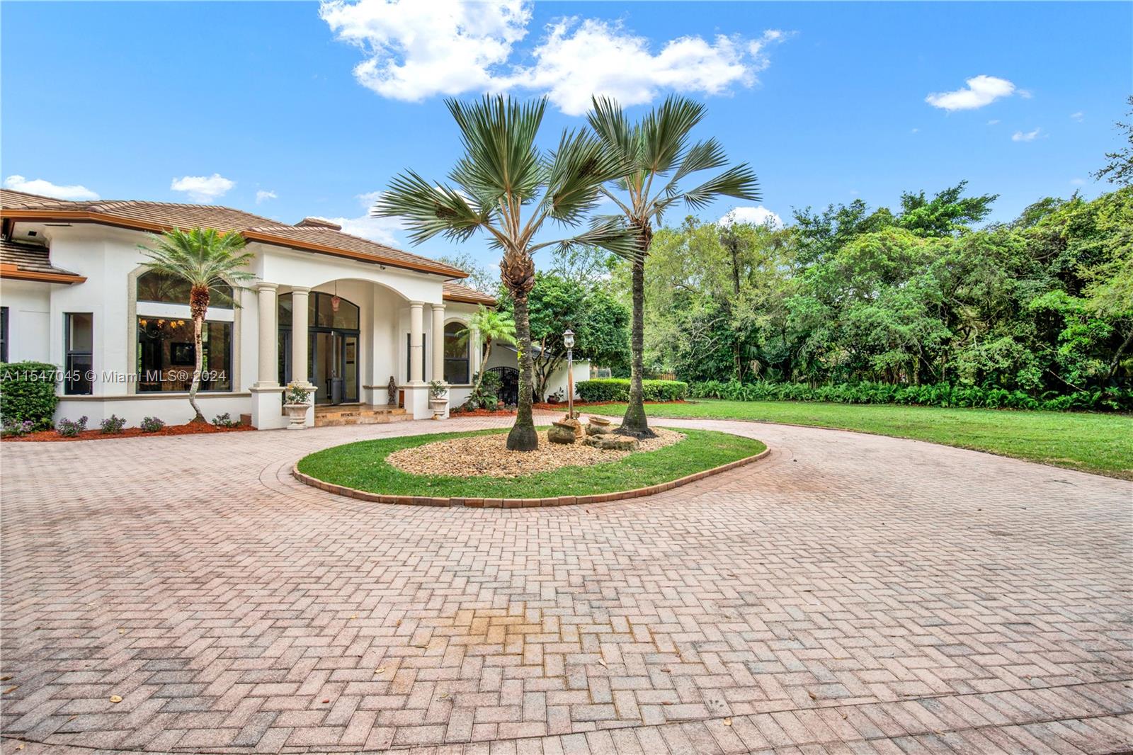 HELMS COUNTRY ESTATES RE- - Residential