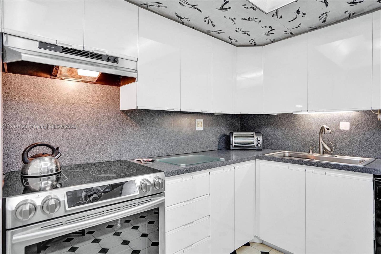 PARKER DORADO CONDO - Residential