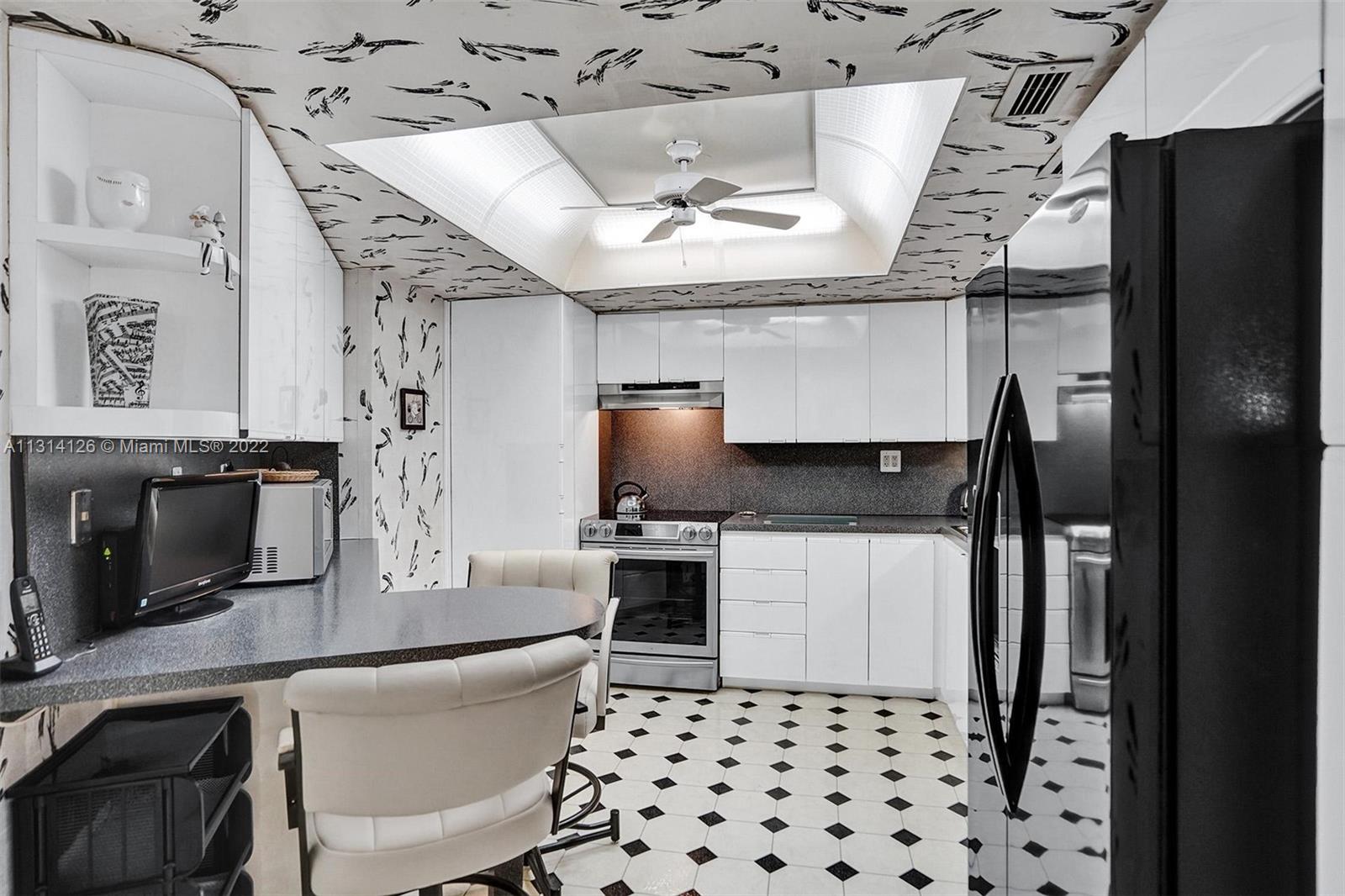 PARKER DORADO CONDO - Residential