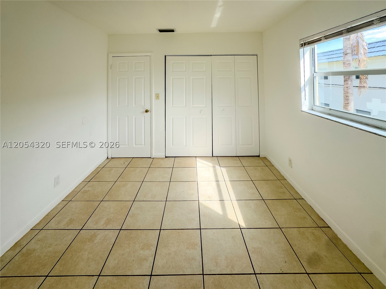 EL SOL AT MAIN STREET CON - Residential Lease
