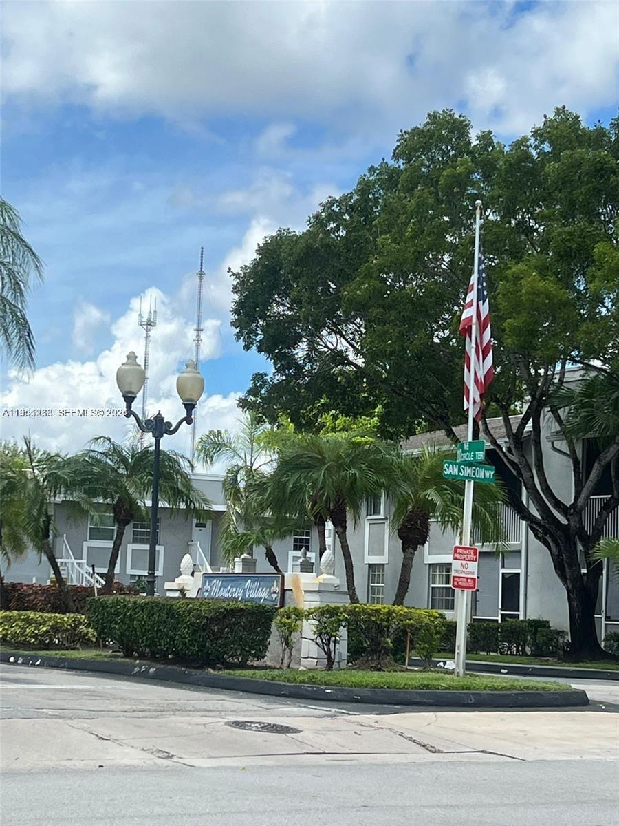 MONTEREY VILLAGE-TWO COND - Residential
