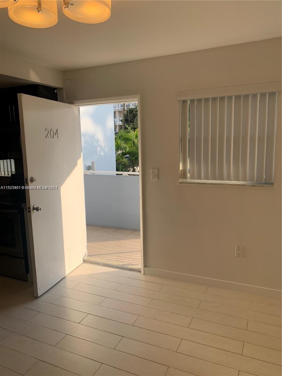 LENOX VIEW CONDOMINIUM - Residential
