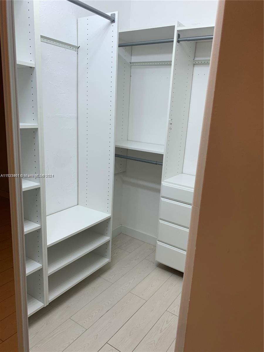 LENOX VIEW CONDOMINIUM - Residential
