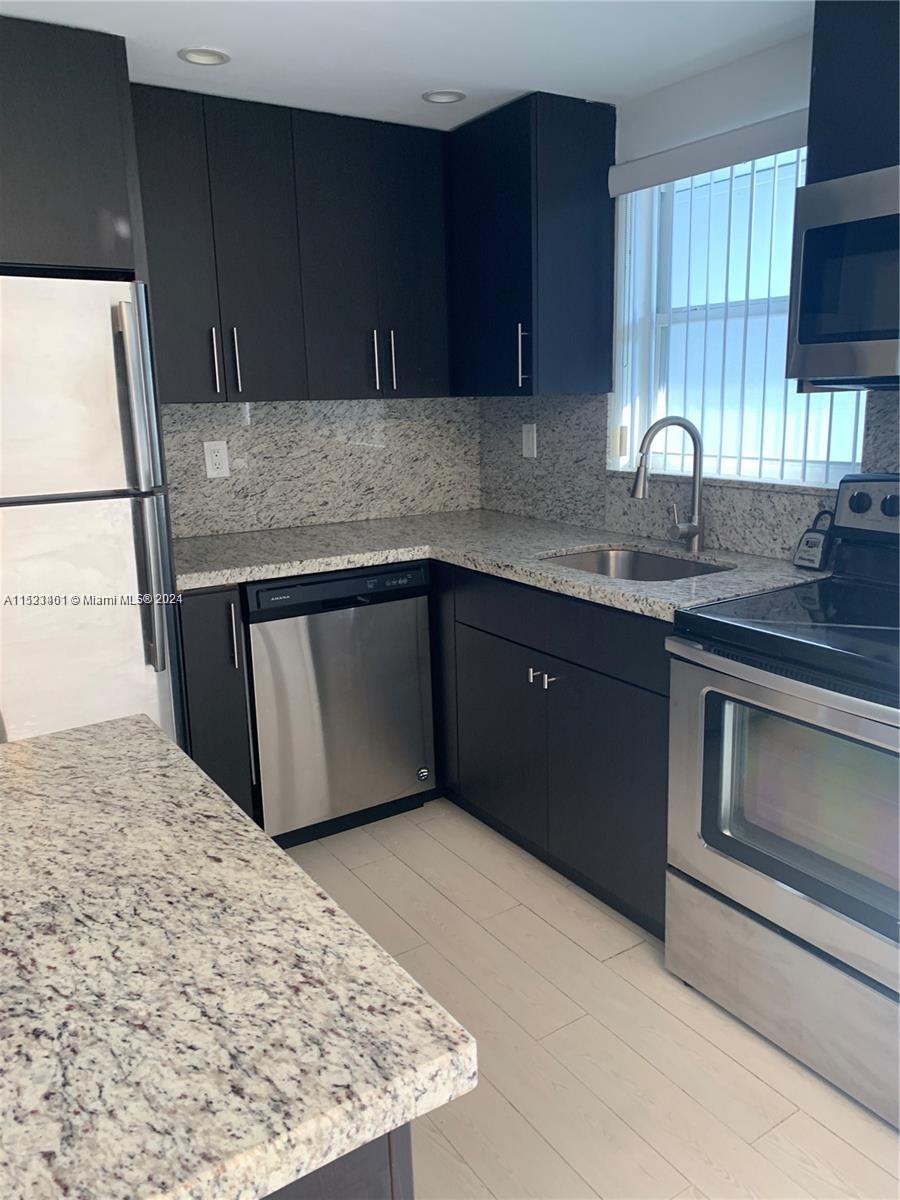 LENOX VIEW CONDOMINIUM - Residential