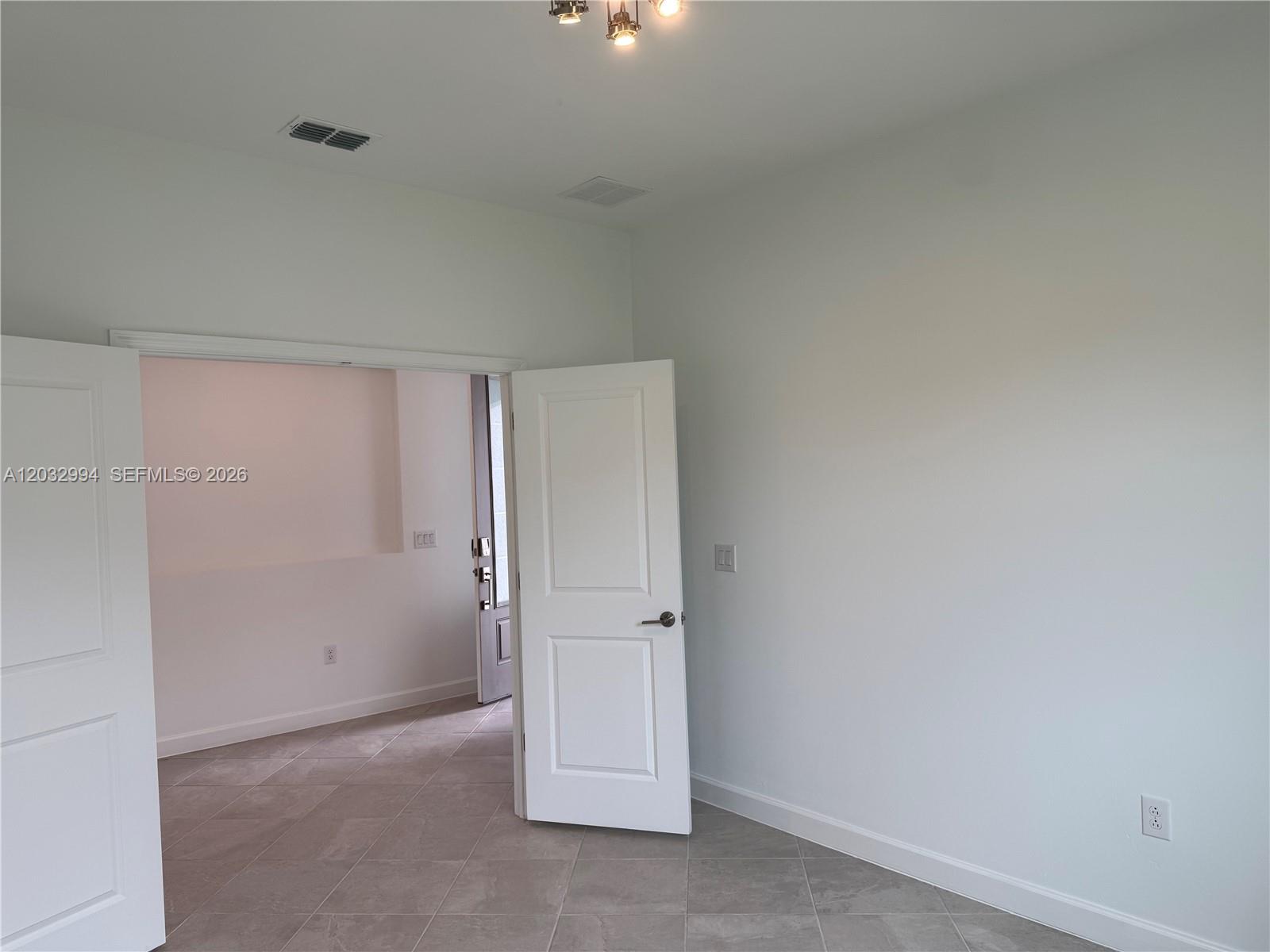 IBIS LANDING - Residential