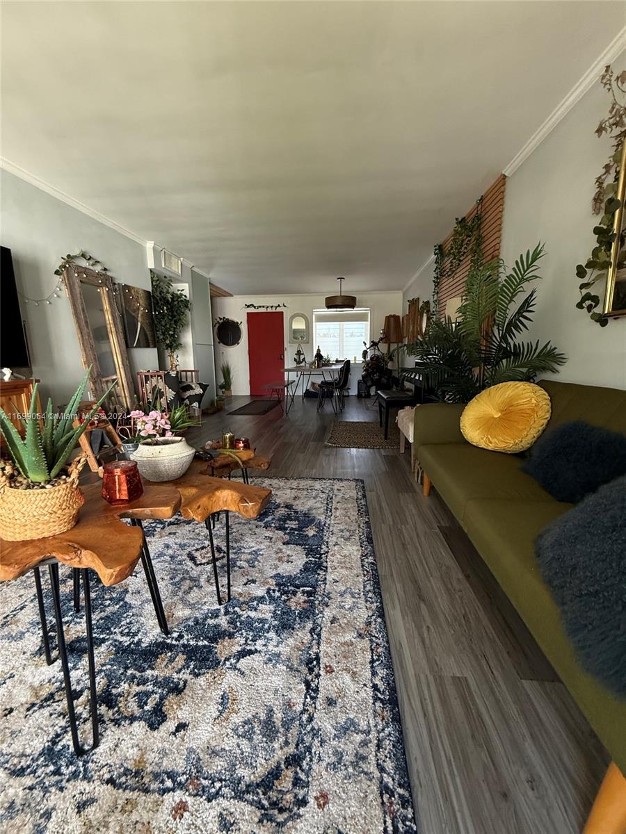 LIDO BAY - Residential